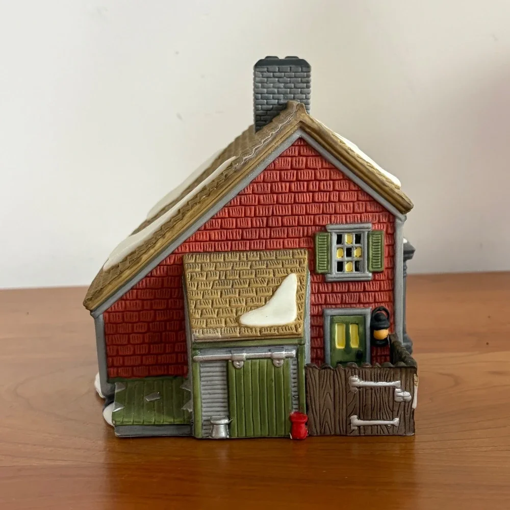 Dept 56 New England Village Shingle Creek House 5946-3‎ Porcelain Christmas 1990